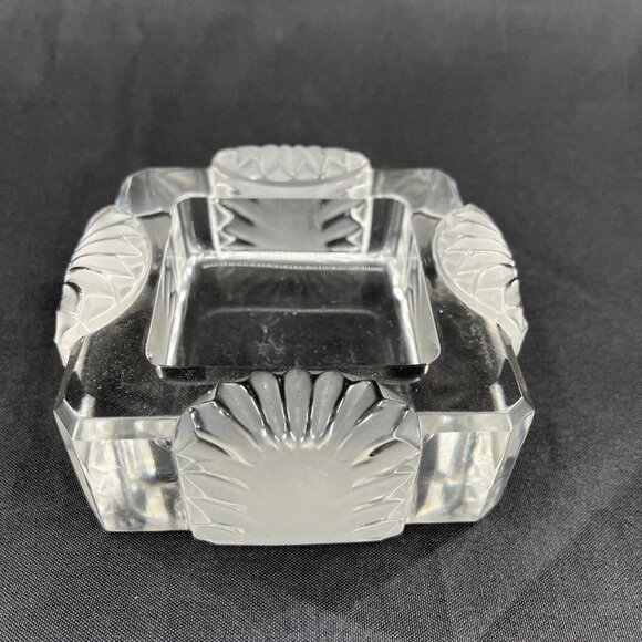 Lalique Vintage Boite Corfu Seashell Clear-Frosted Ashtray Trinket Dish signed - Picture 1 of 9